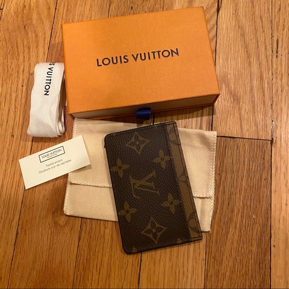 LOUIS VUITTON GIANT MONOGRAM REVERSIBLE CUP HOLDER - Picture 3 of 10